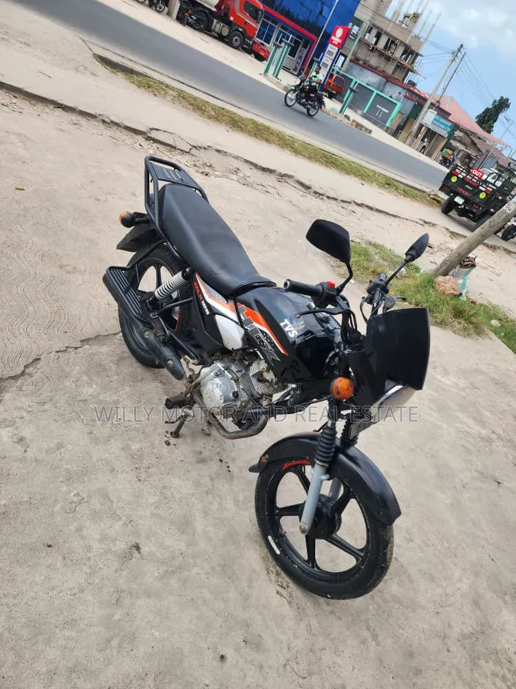 TVS HLX 125 2020 Black