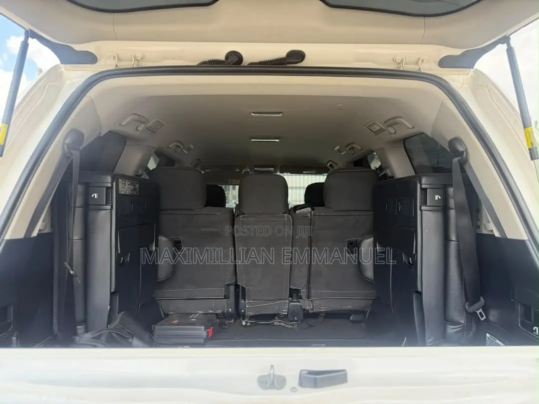 Toyota Land Cruiser 2017 White