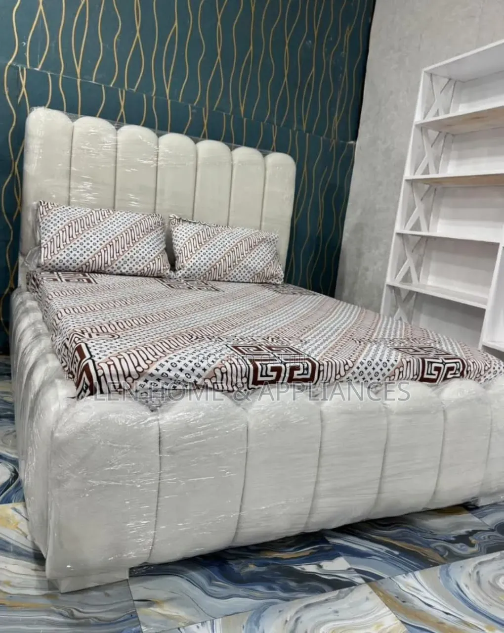 Kitanda 5/6 Color White Sofa Bed