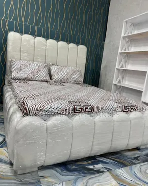 Kitanda 5/6 Color White Sofa Bed