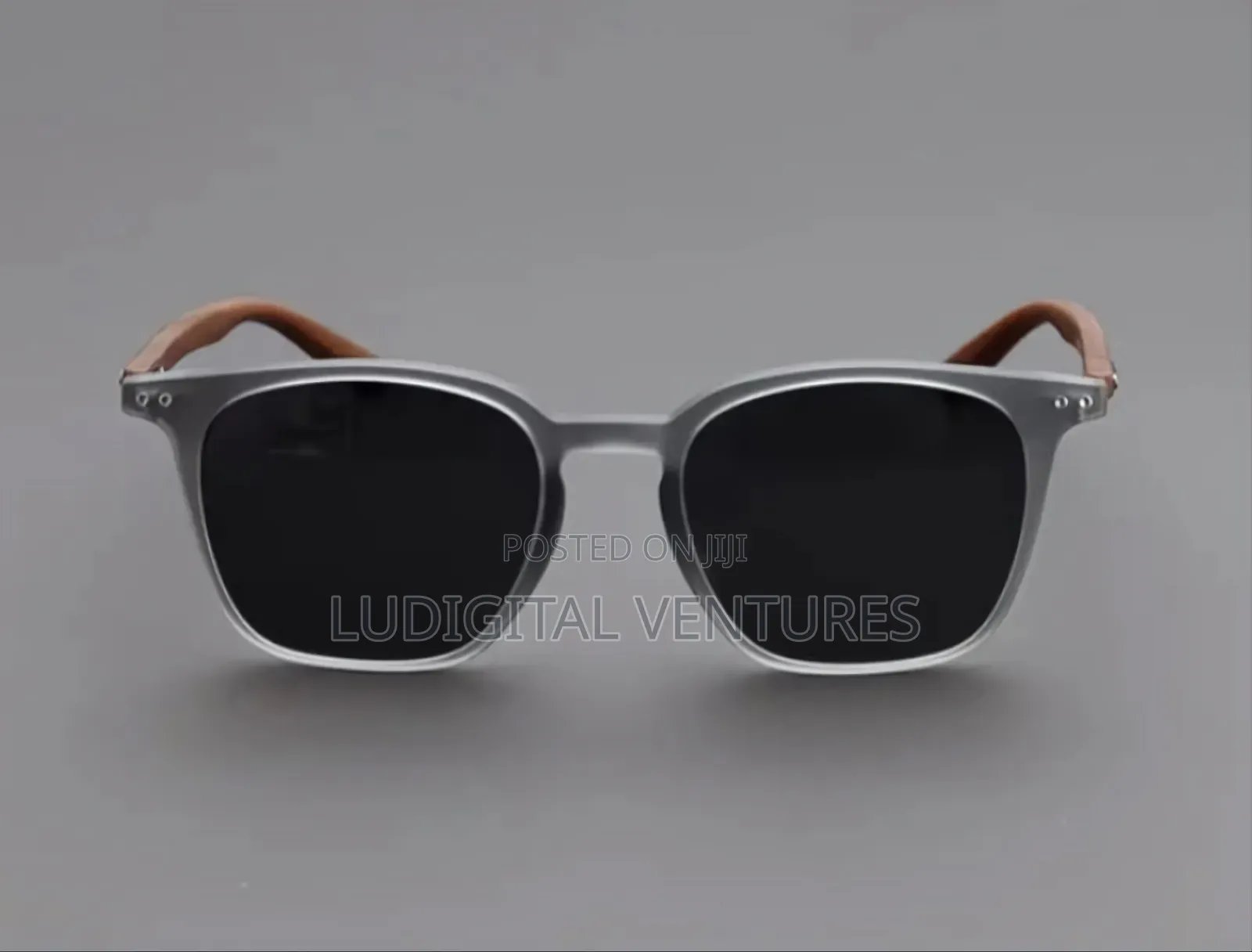 Vintage Sun Glasses + Leather Cover Cotton Cloth