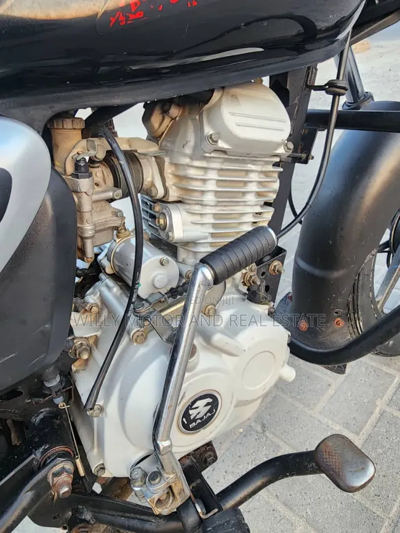 Bajaj Boxer 125 2021 Black