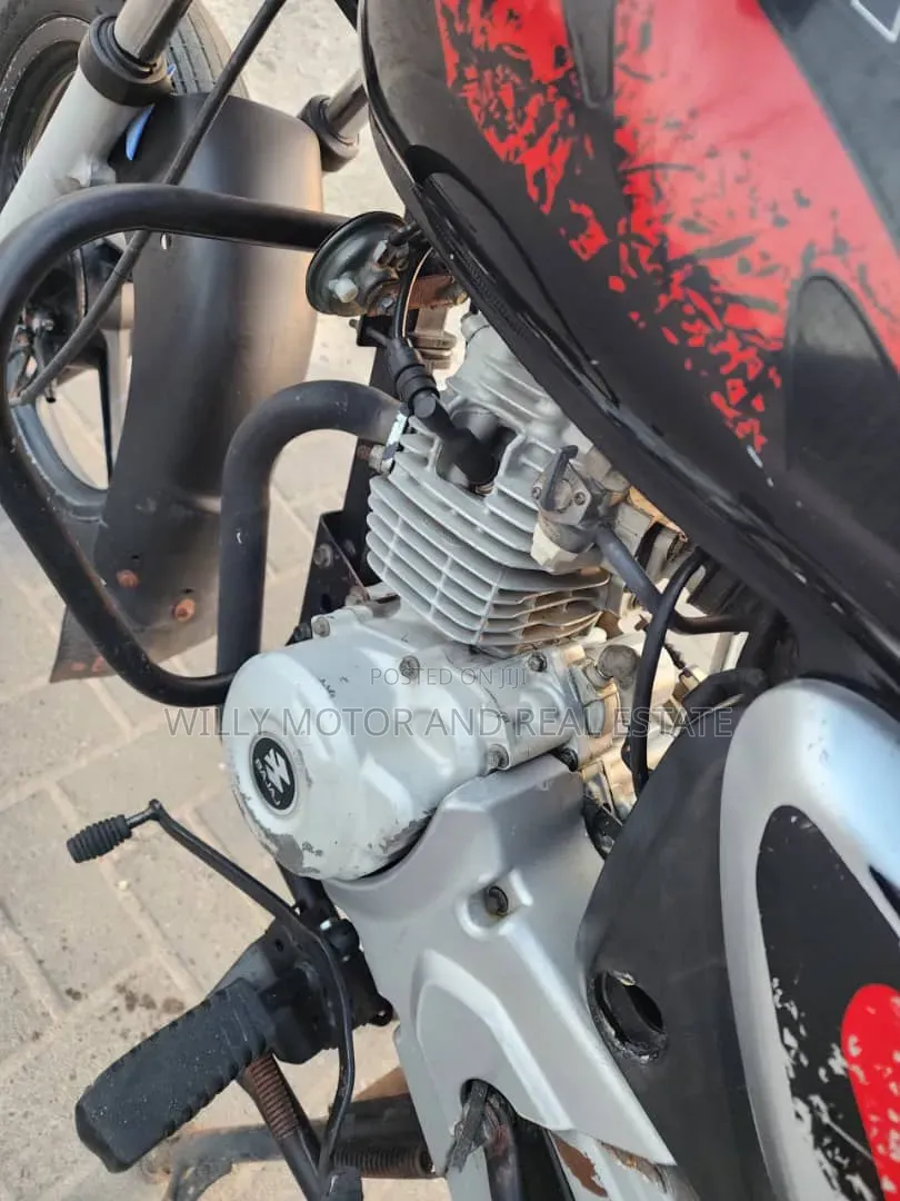 Bajaj Boxer 125 2021 Black