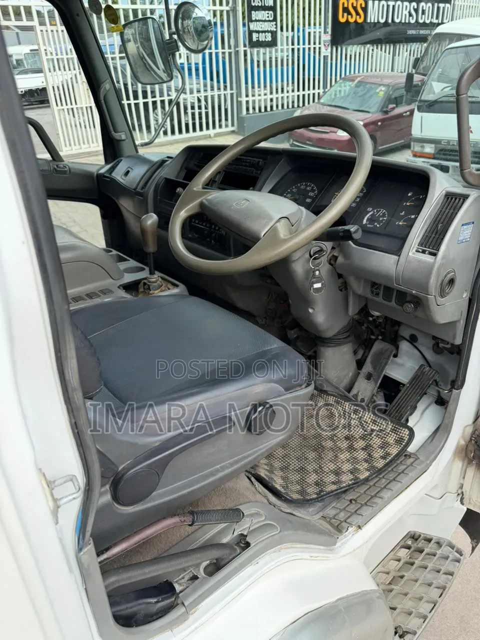 Mitsubishi Fuso Fighter Tipper