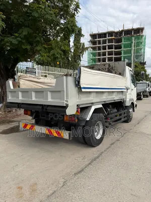 Mitsubishi Fuso Fighter Tipper