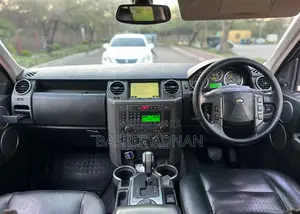 Land Rover Discovery 2010 Matt Black