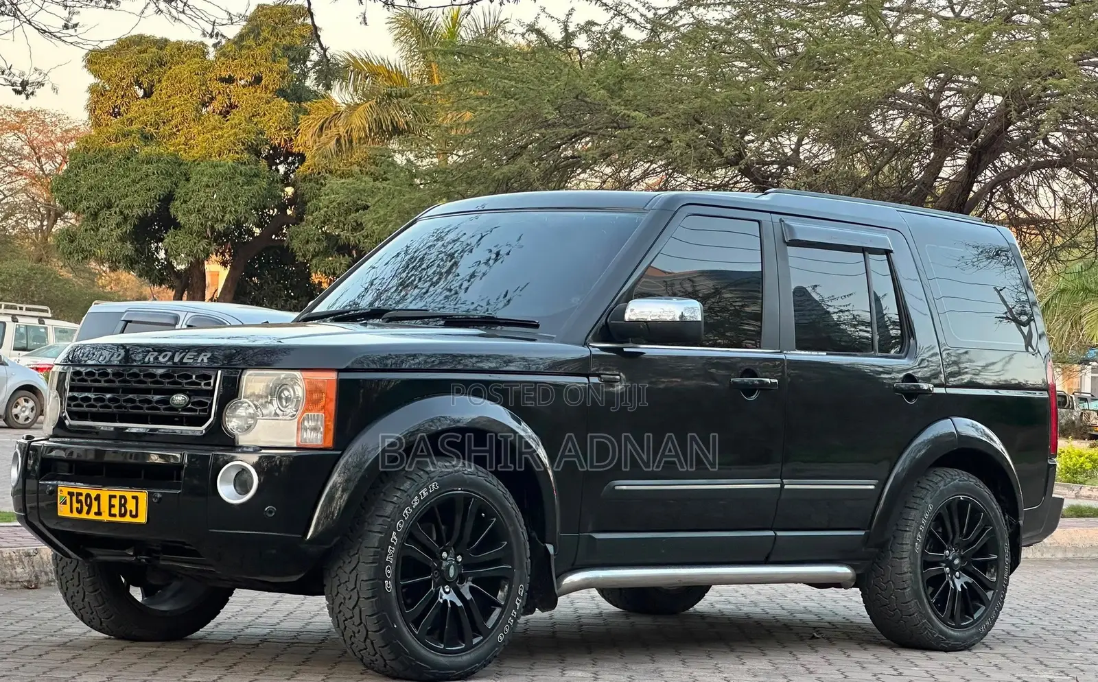 Land Rover Discovery 2010 Matt Black