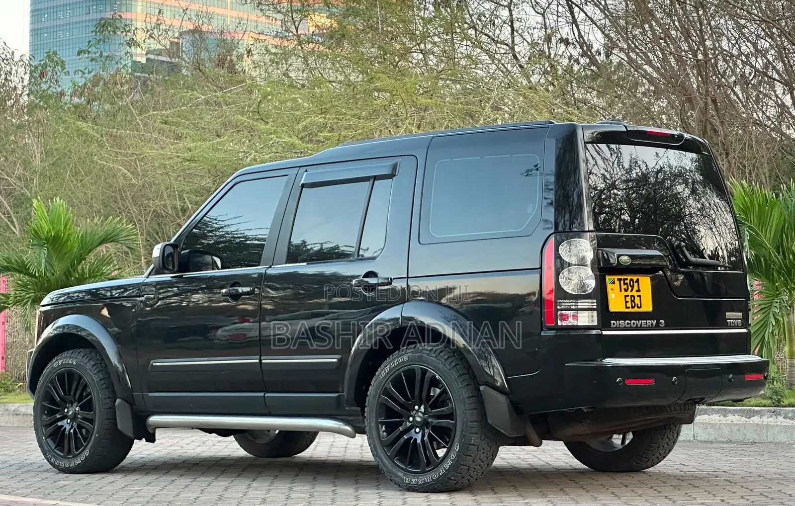 Land Rover Discovery 2010 Matt Black