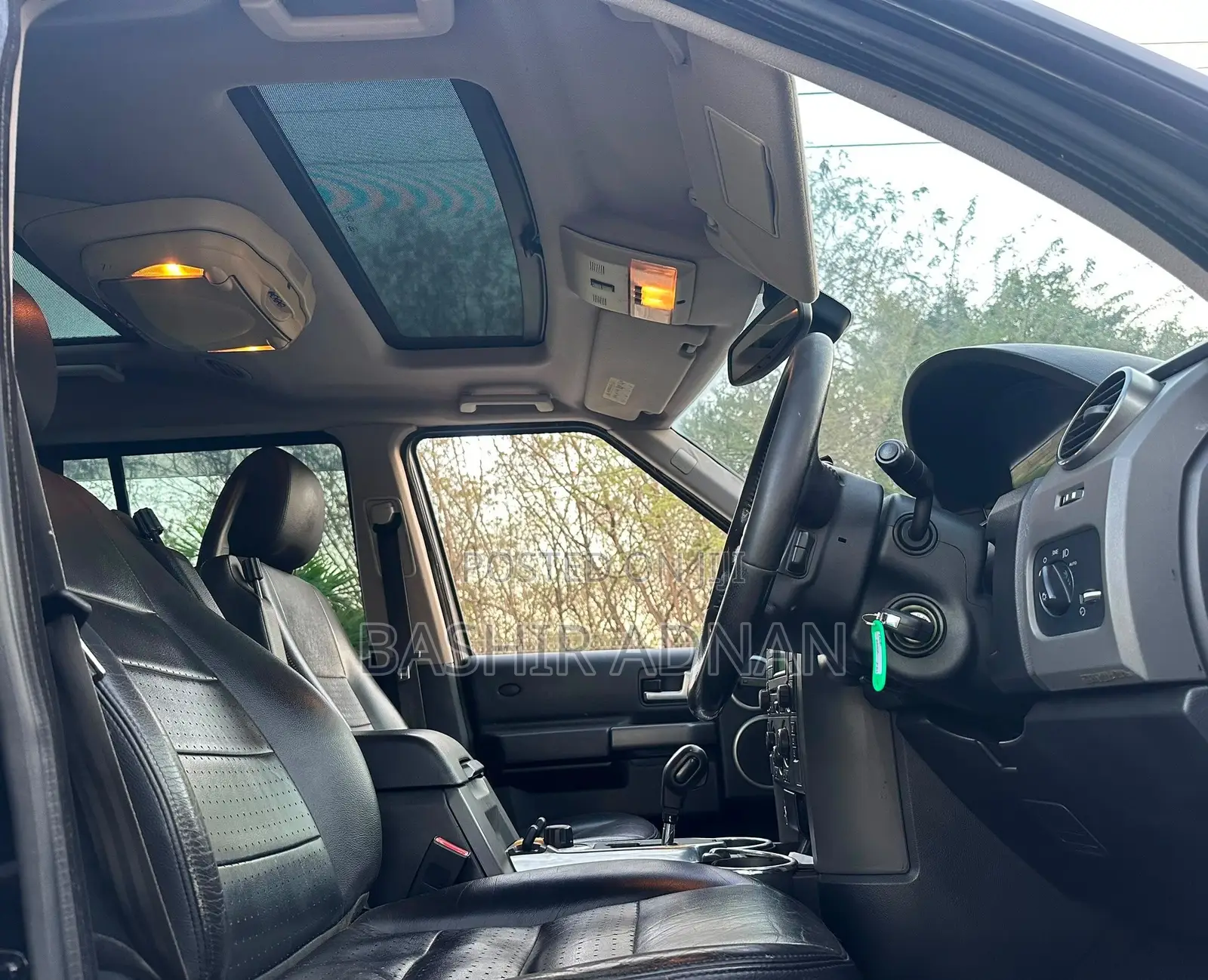 Land Rover Discovery 2010 Matt Black