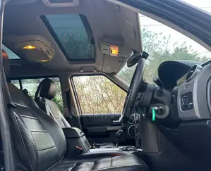 Land Rover Discovery 2010 Matt Black