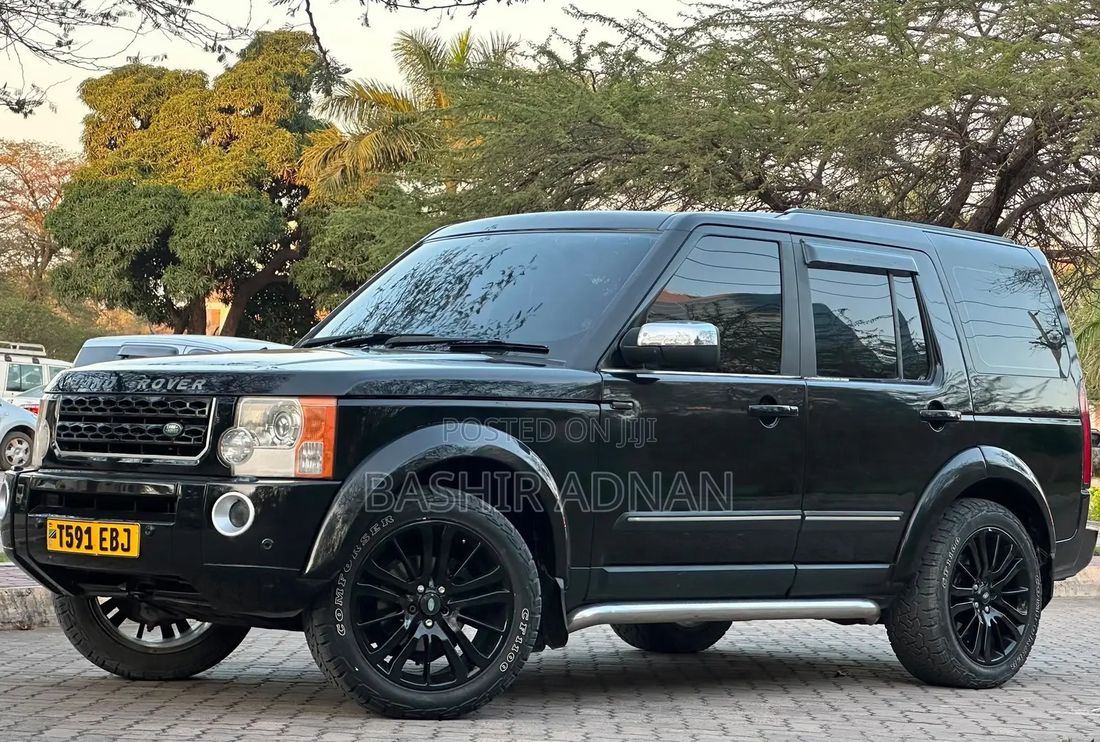Land Rover Discovery 2010 Matt Black