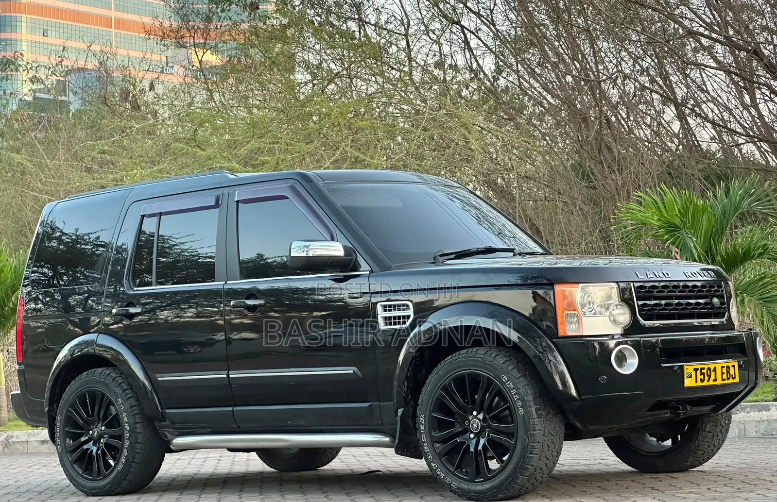 Land Rover Discovery 2010 Matt Black