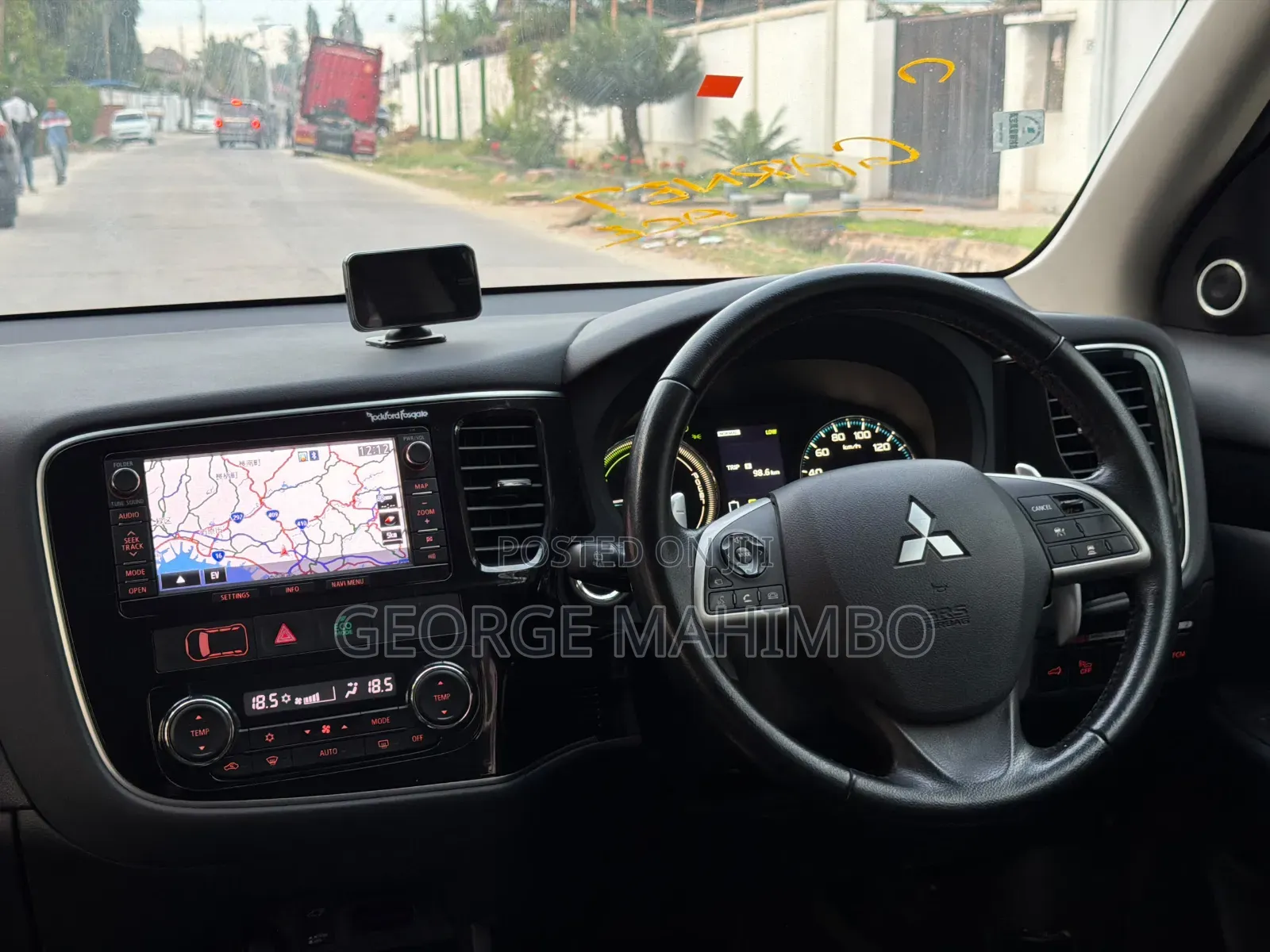 Mitsubishi Outlander 2013 White