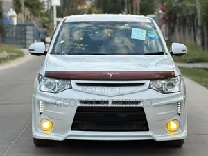 Mitsubishi Outlander 2013 White