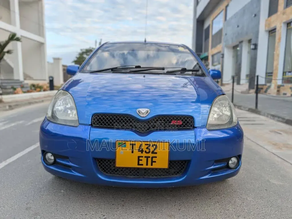 Toyota Vitz 2005 Blue
