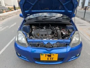 Toyota Vitz 2005 Blue