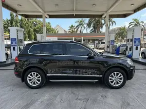Volkswagen Touareg 2014 Black