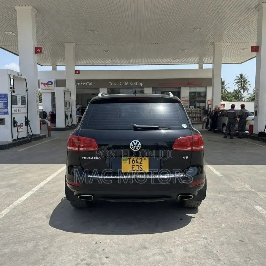 Volkswagen Touareg 2014 Black