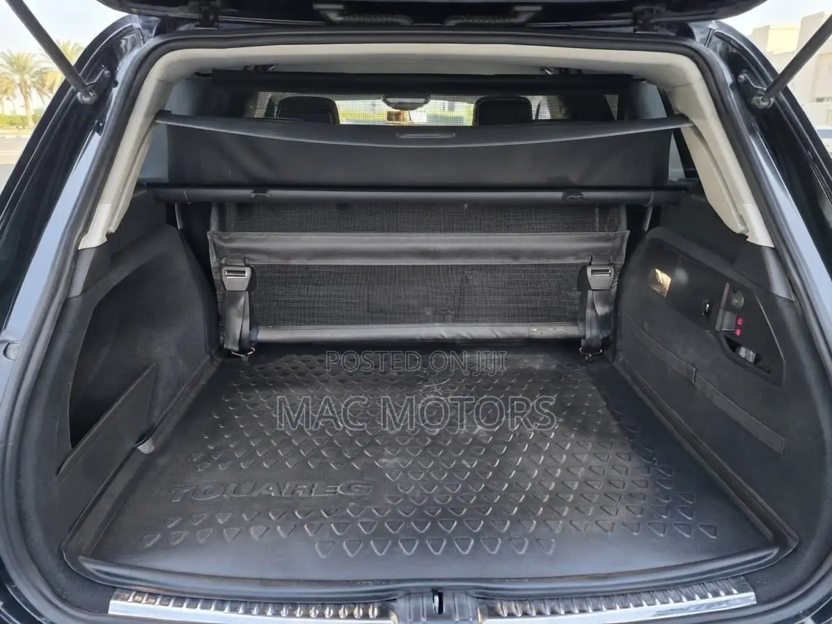 Volkswagen Touareg 2014 Black