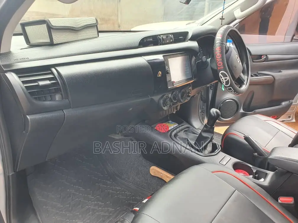 Toyota Hilux Revo Double Cab Deisel 2.4 AWD 2021 Silver