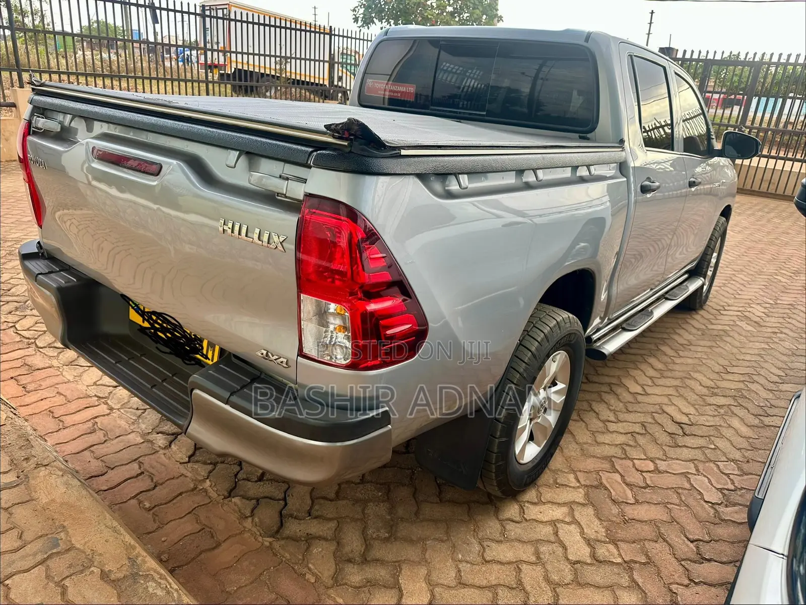 Toyota Hilux Revo Double Cab Deisel 2.4 AWD 2021 Silver