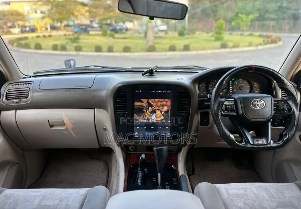 Toyota Land Cruiser 1998 Silver