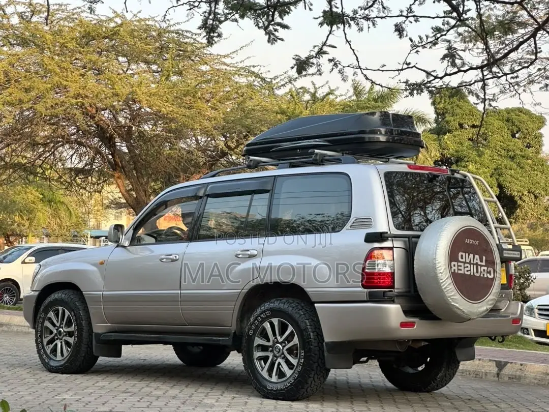 Toyota Land Cruiser 1998 Silver
