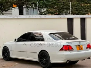 Toyota Crown 2007 White
