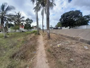 Eneo La Biashara Linauzwa Kigamboni Kibada