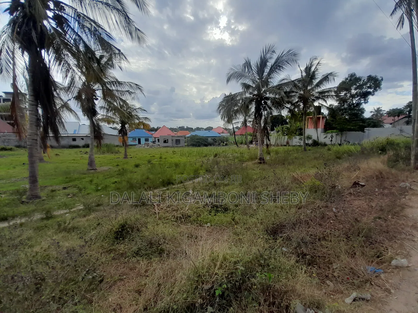 Eneo La Biashara Linauzwa Kigamboni Kibada