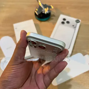 New Apple iPhone 17 Pro Max 256 GB Silver