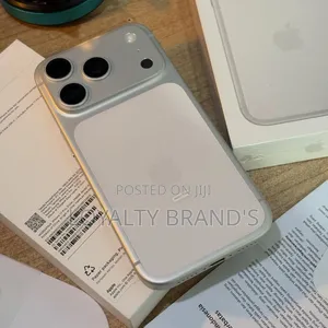New Apple iPhone 17 Pro Max 256 GB Silver