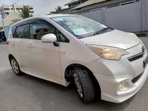 Toyota Ractis 2011 White