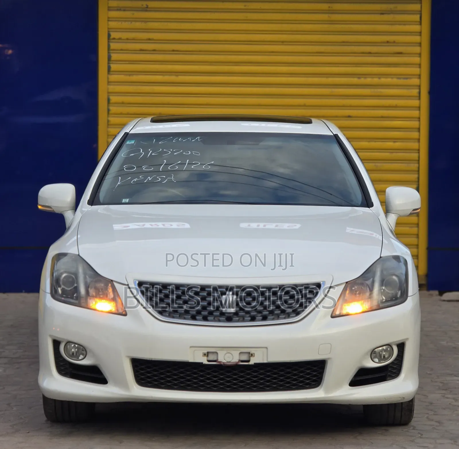 Toyota Crown 2010 White