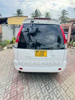 Toyota Noah 2002 White