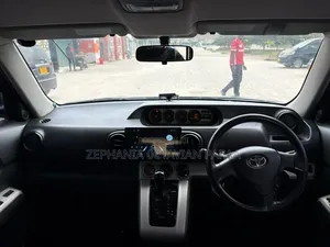 Toyota Corolla Rumion 2009 Black