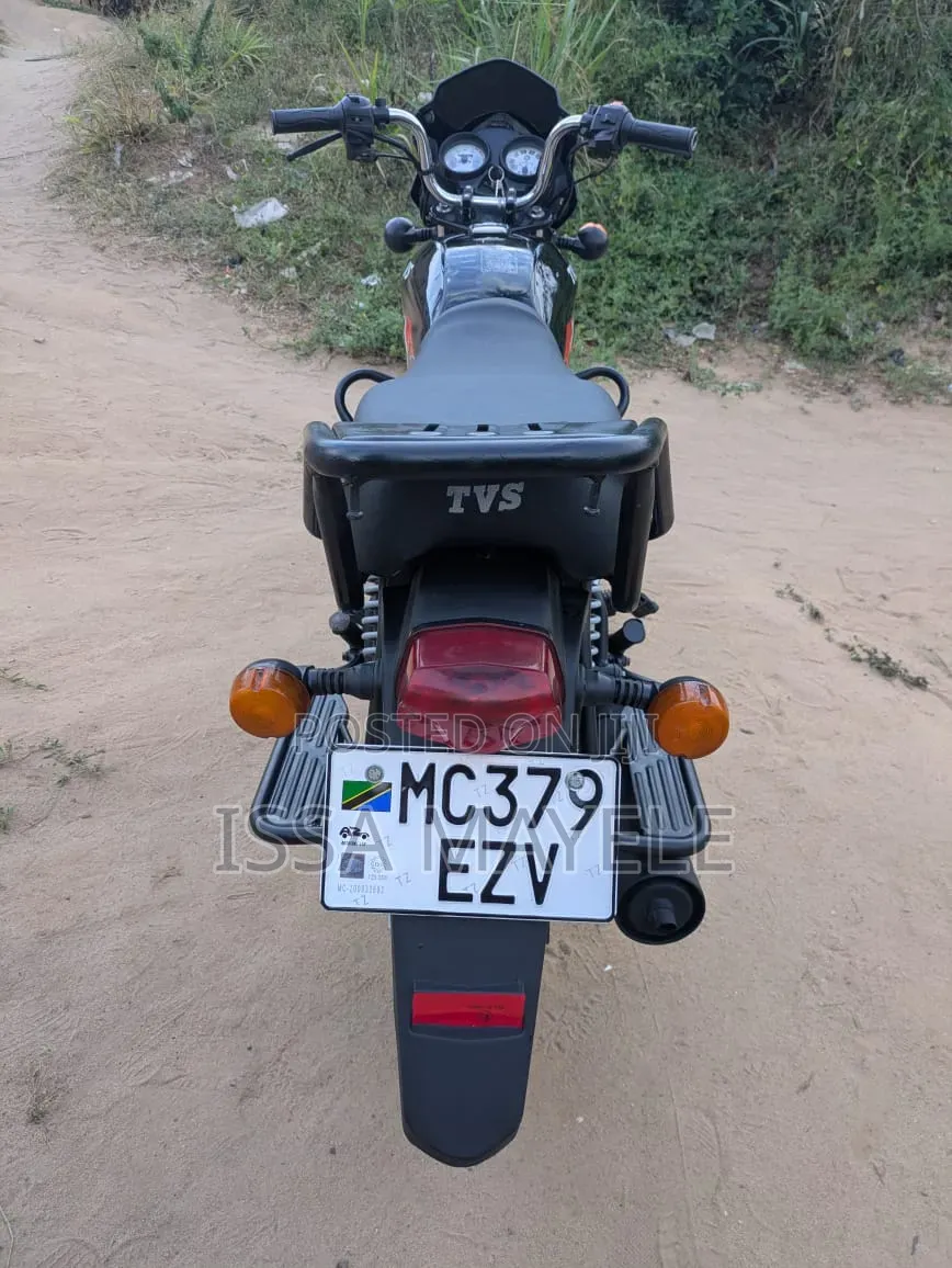 TVS HLX 125 2025 Black