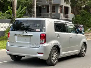 Toyota Corolla Rumion Hatchback 1.5 FWD 2009 Silver