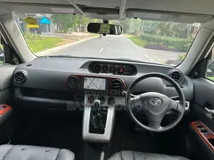Toyota Corolla Rumion Hatchback 1.5 FWD 2009 Silver