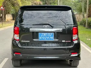 Toyota Corolla Rumion Hatchback 1.5 FWD 2009 Black