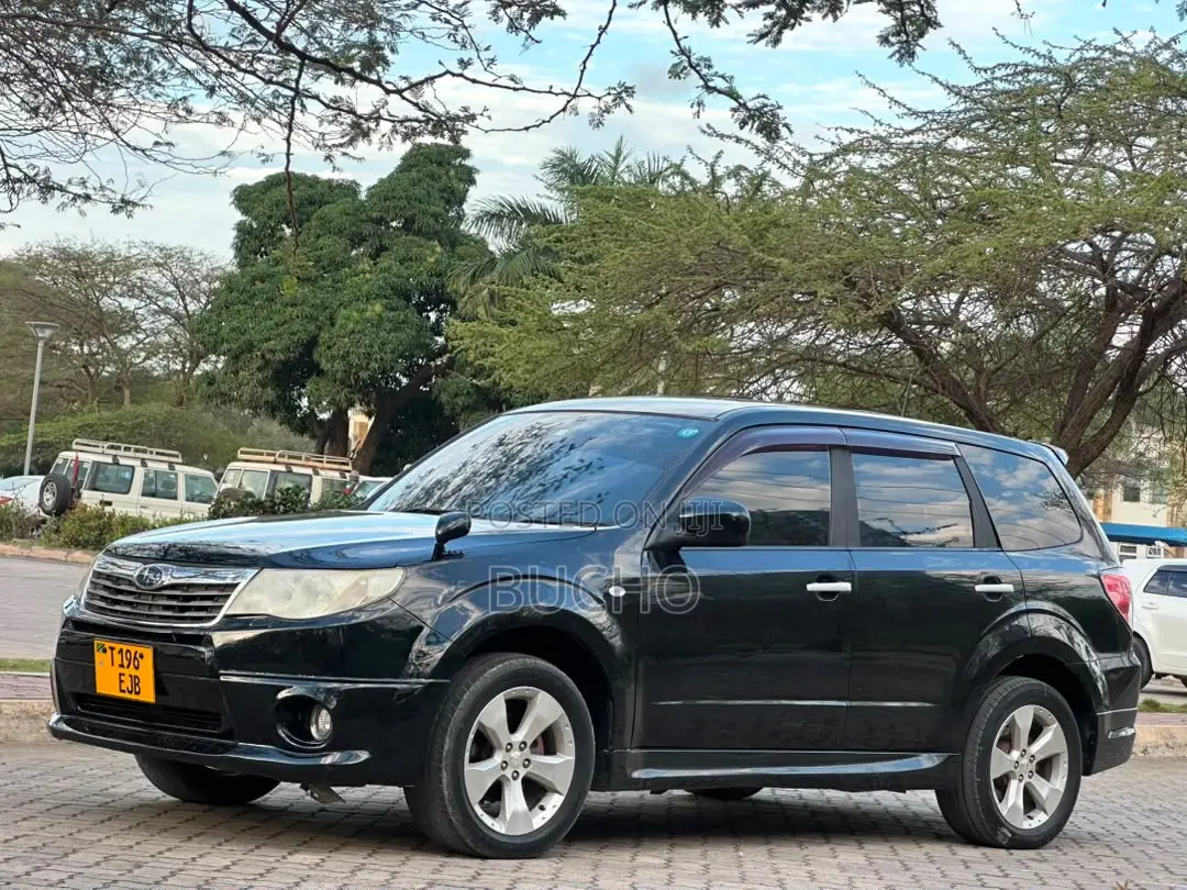 Subaru Forester 2010 Black