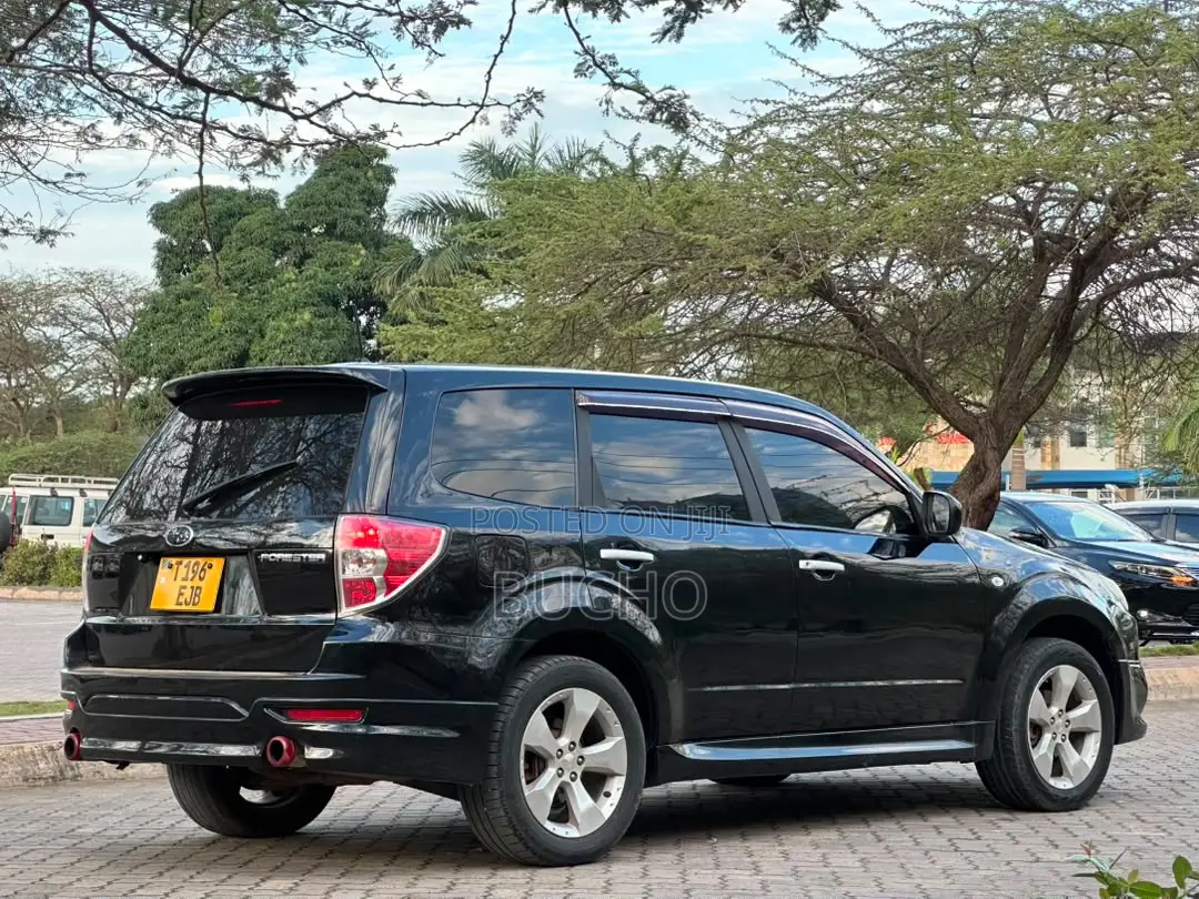 Subaru Forester 2010 Black