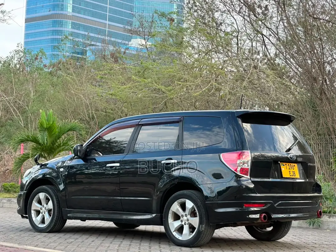 Subaru Forester 2010 Black