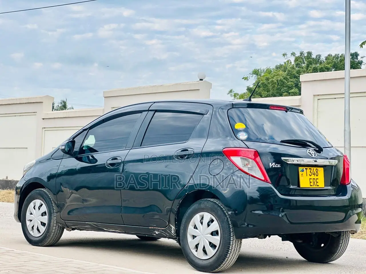 Toyota Vitz 1.0 FWD 5dr 2011 Black