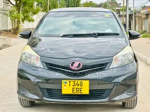 Toyota Vitz 1.0 FWD 5dr 2011 Black