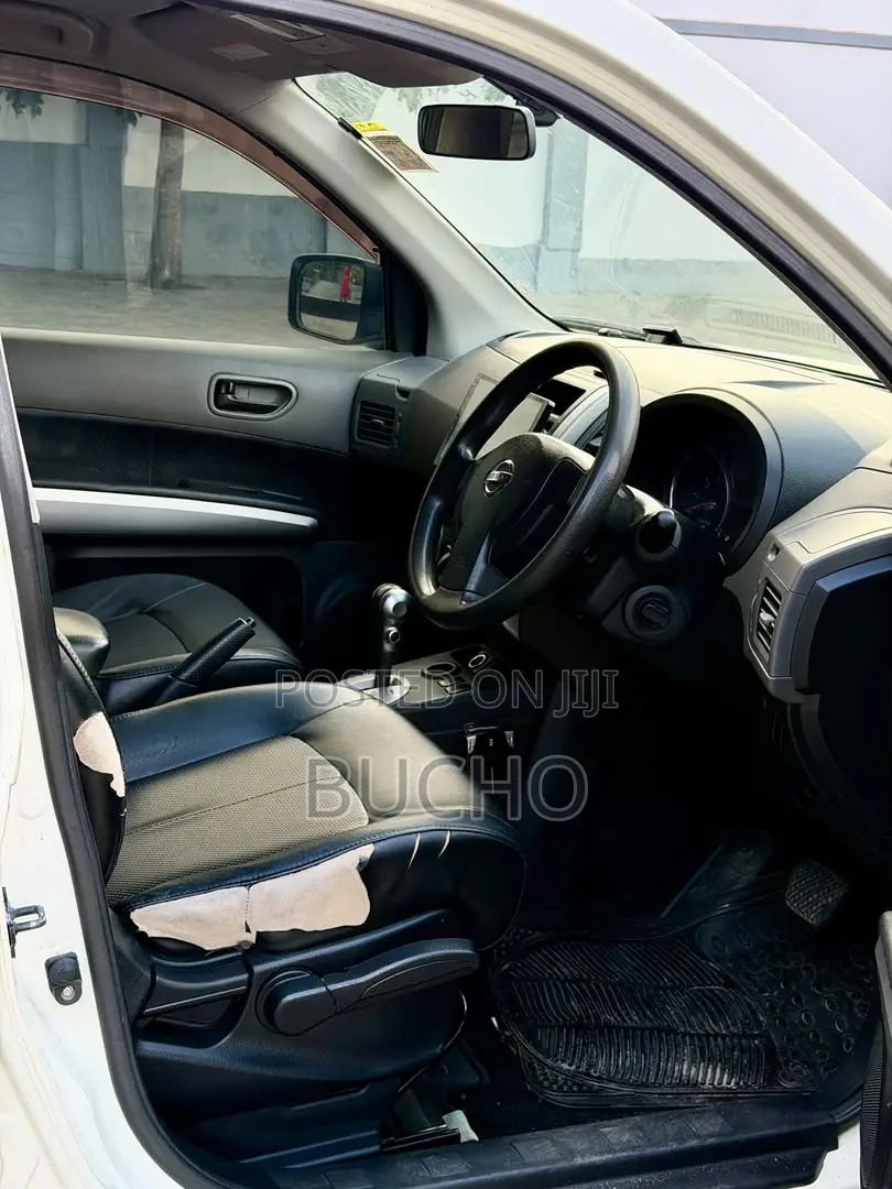 Nissan X-Trail 2010 White