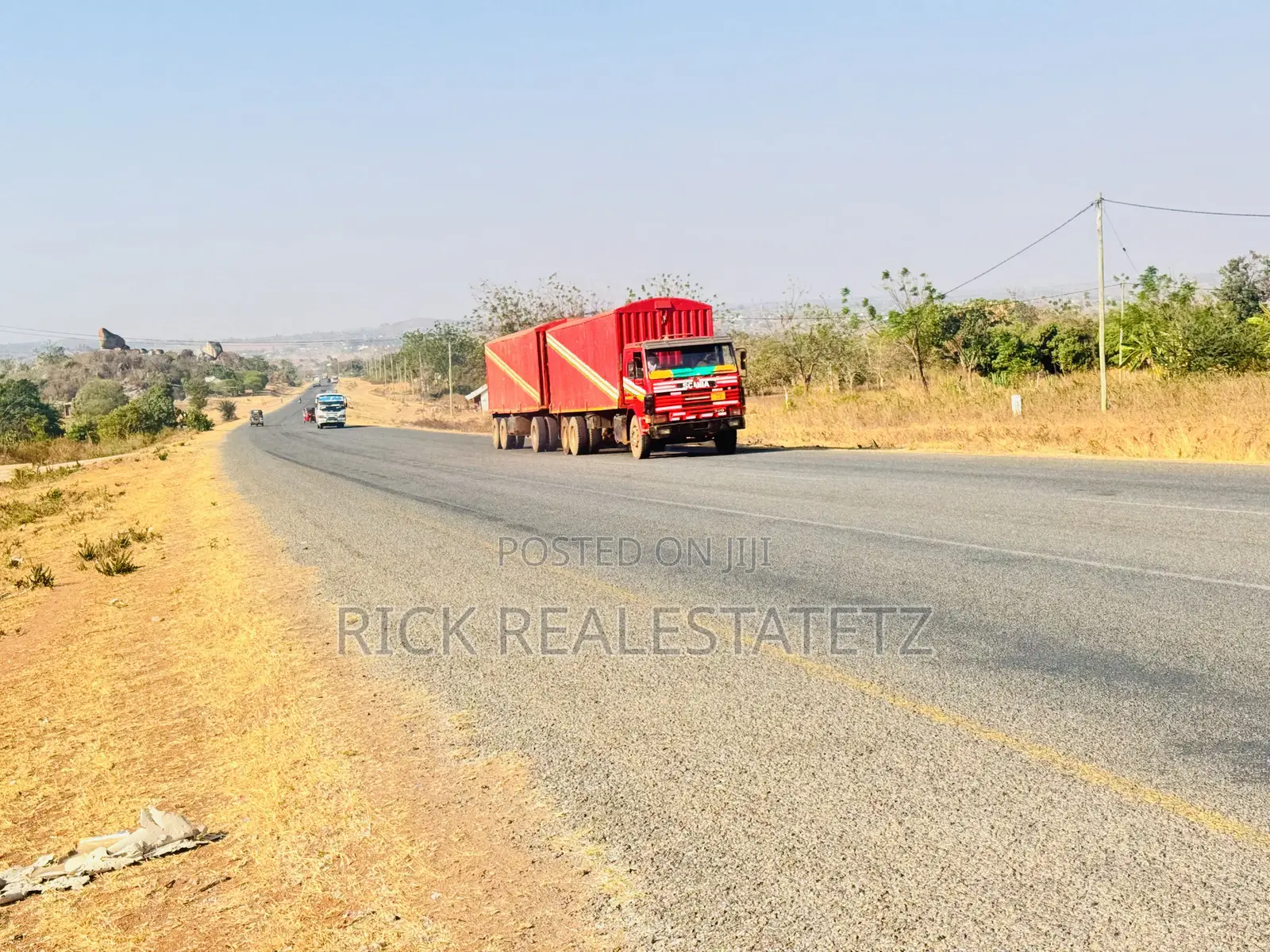 Viwanja Viwili (2) Kwa Pamoja Vinauzw Fela Bandar Jiran Na Reli Ya SGR