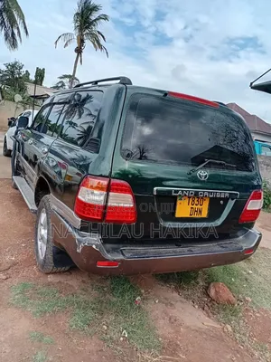 Toyota Land Cruiser 2005 Green