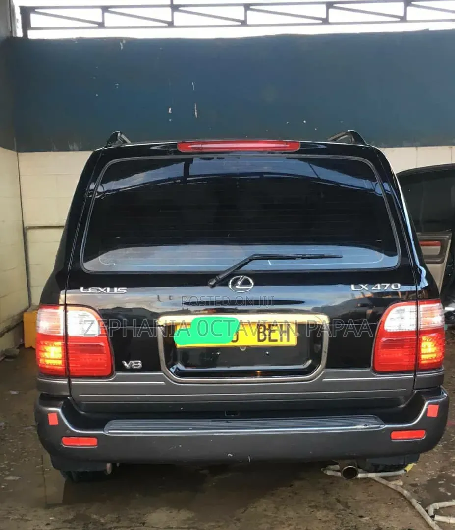 Lexus LX 470 AWD 2000 Black