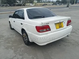 Toyota Carina 2000 White